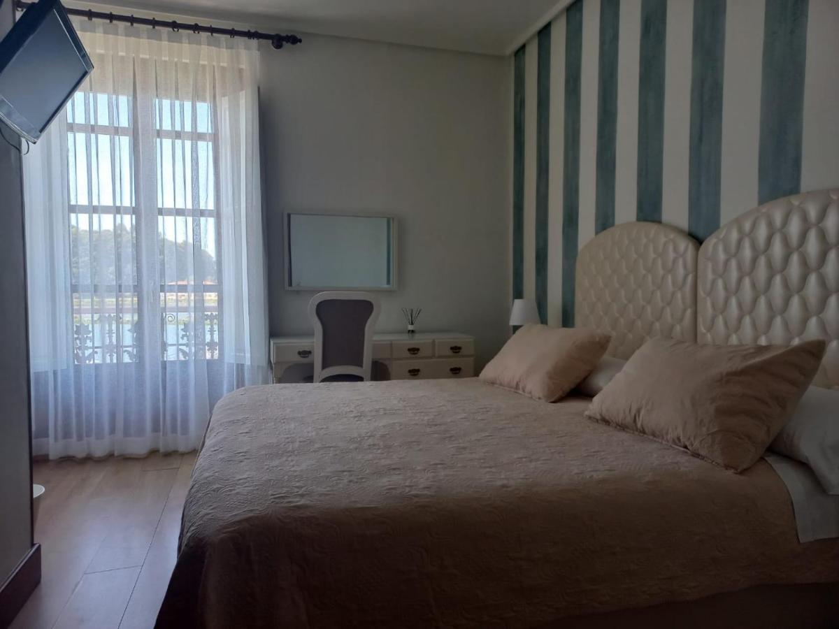 Marina Hotel